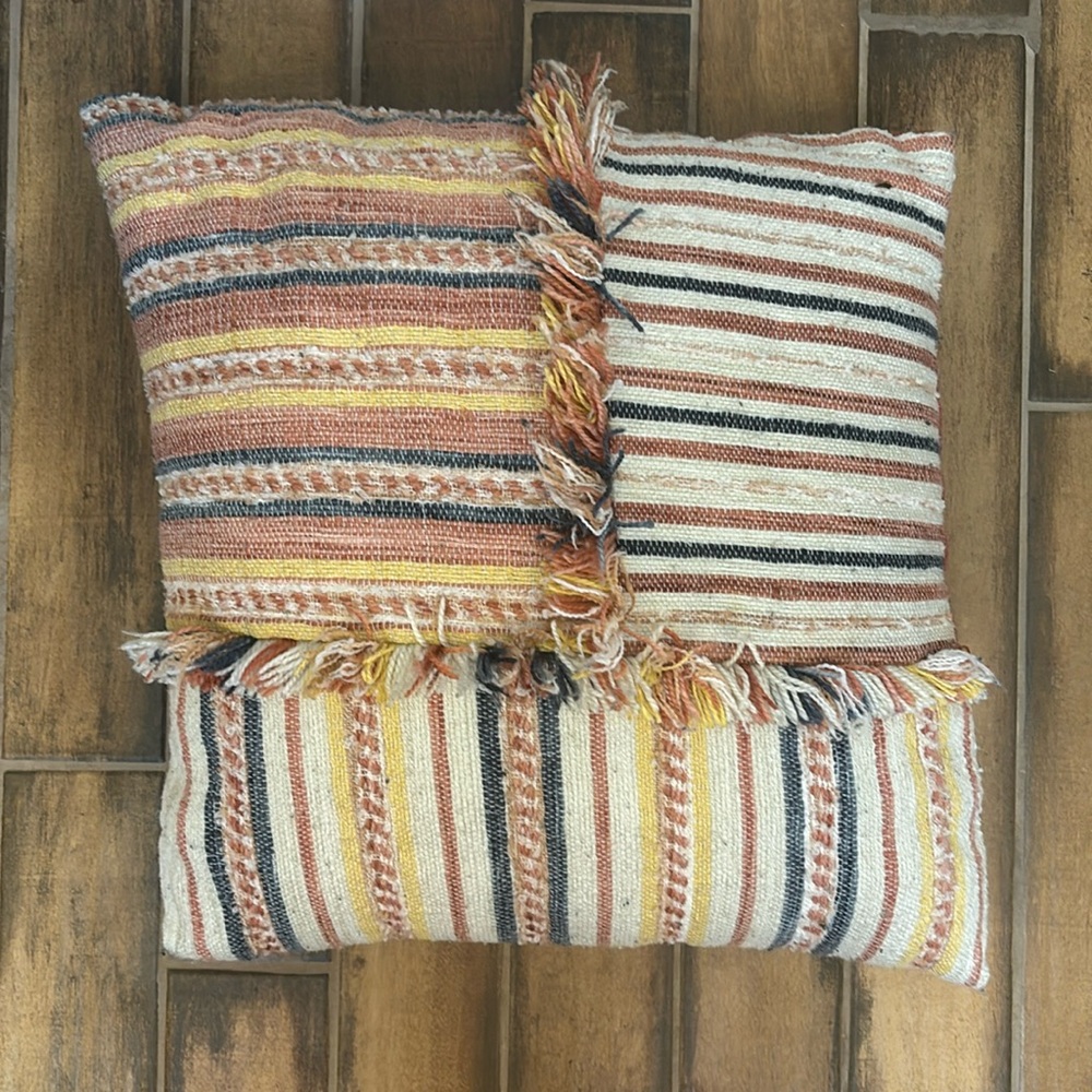Accent Pillow Unzippable Cream and Orange